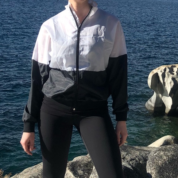 Black and white color block windbreaker - Picture 5 of 6